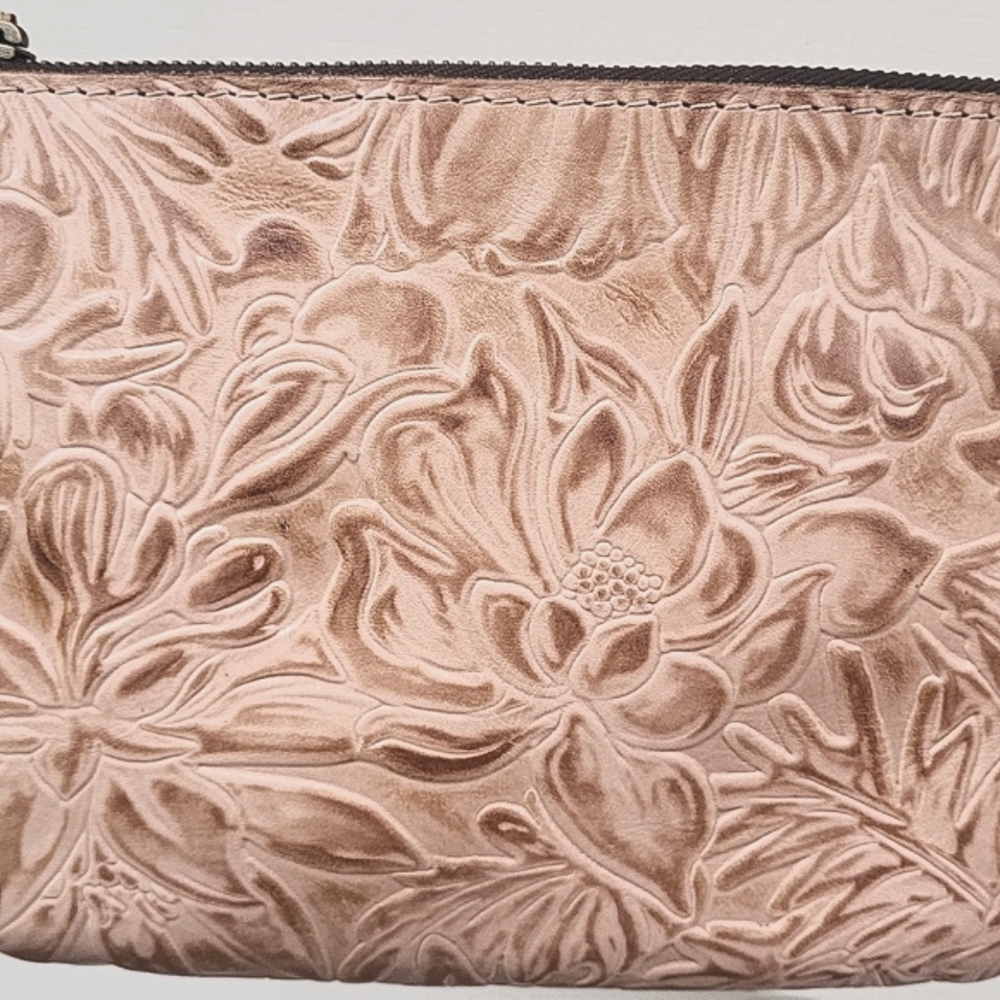 Patricia Nash Burnished Tooled Cassini Wristlet - Picture 12 of 13